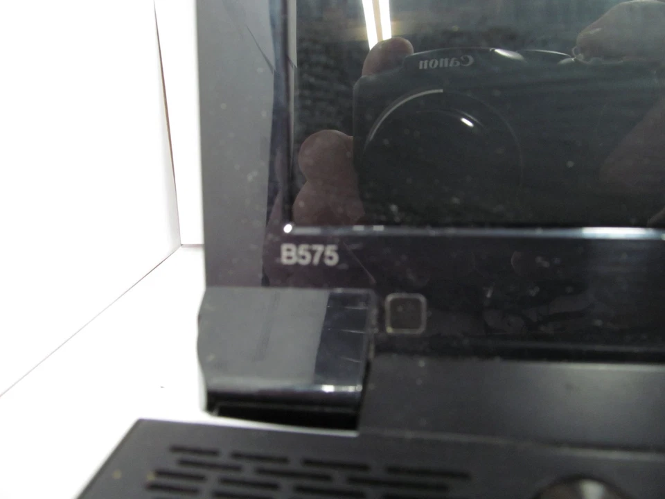 Непроверенный ноутбук Lenovo B575e 15,6 дюйма AMD E2-1800 1,7 ГГц жесткий диск 8 ГБ 500 ГБ - Изображение 2 из 4