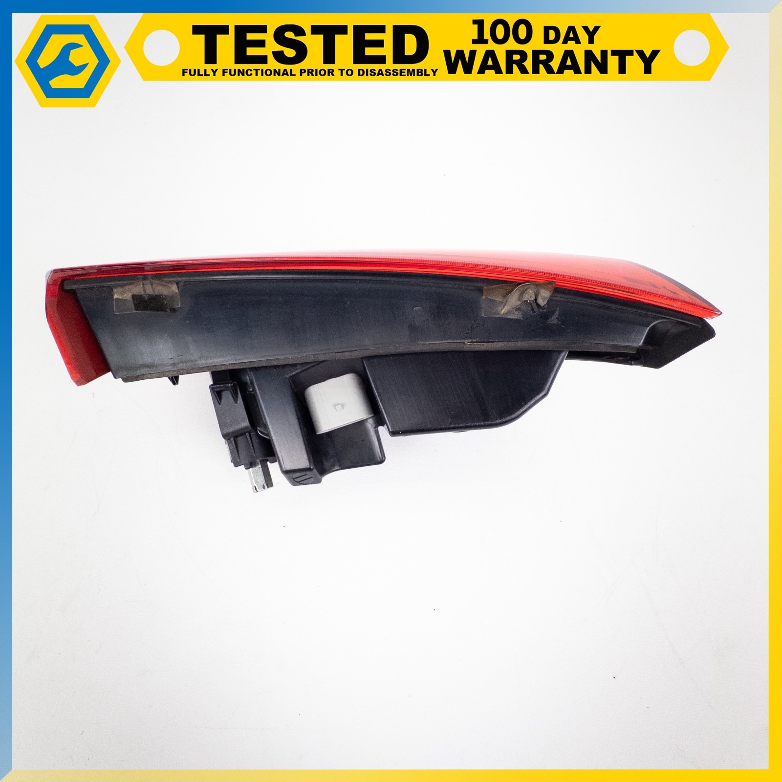 14-19 MASERATI QUATTROPORTE REAR LEFT DRIVER SIDE INNER TAIL LIGHT LAMP OEM
