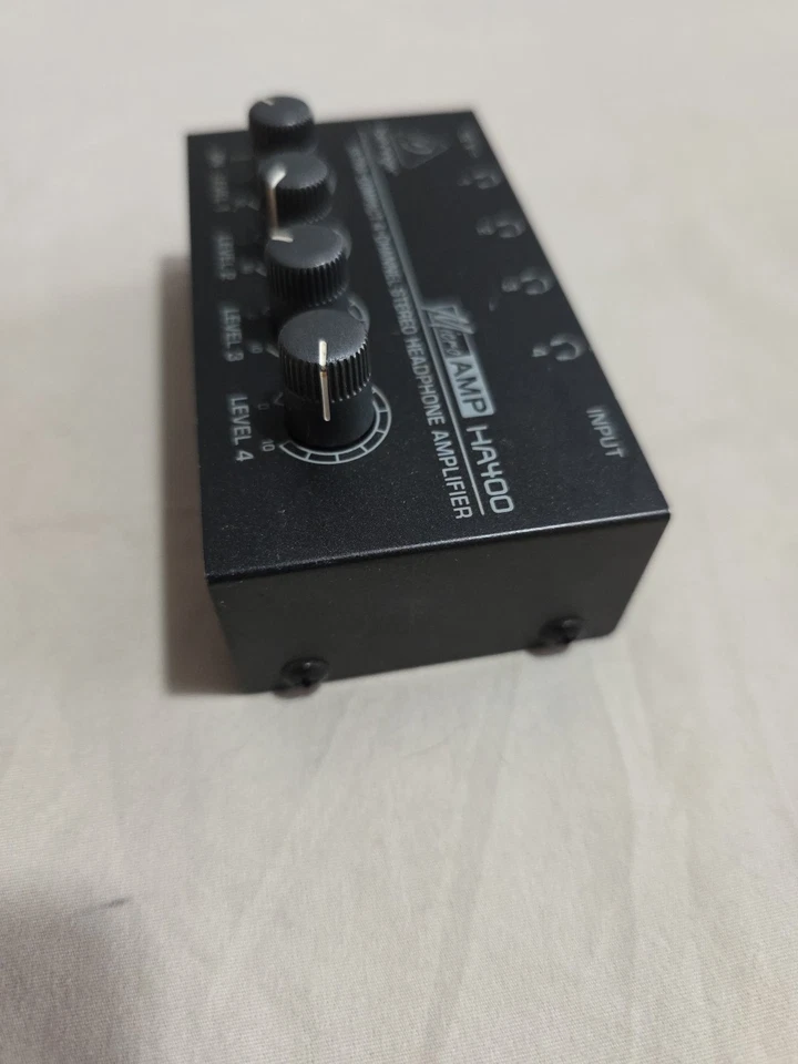 Behringer MicroAMP HA400 ultra-compact 4-channel stereo headphone amplifier - Image 2 of 4