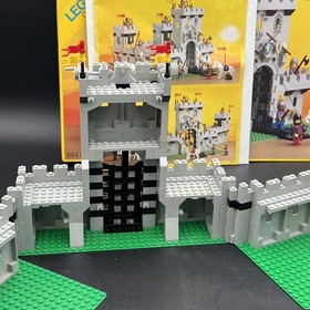 Vintage LEGO Set 6080, King's Castle, 100% Complete w/ Box & Instructions