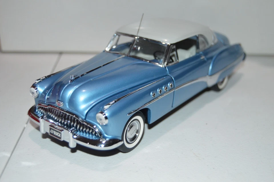 1949 Buick Riviera Blue Hardtop 1:24 Car Diecast Franklin Mint w/Hang Tag - Image 3 of 4