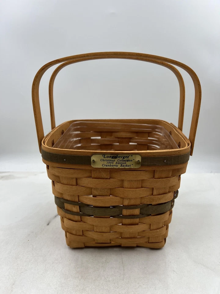 Vintage Longaberger Cranberry Basket 1995 Christmas Handwoven & Protector USA - Image 2 of 4