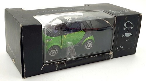Kyosho 1/18 Scale Diecast 0007162 - Smart City-Coupe - Aqua Green - Picture 6 of 6