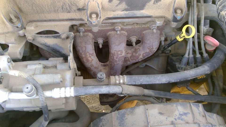 1999 2000 Saturn Sl2 conjunto de coletor de escape fabricante de equipamento original 1,9l Dohc At - Imagem 2 de 4