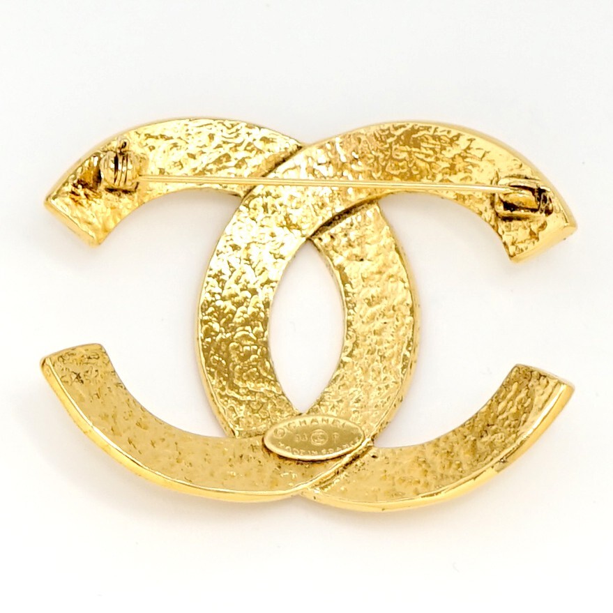 CHANEL CC Logo Vintage Brooch Gold Tone Pin 94P Auth #798-21