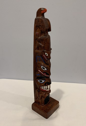 Palo totem in legno simulato vintage realizzato in Alaska dipinto a mano 11-3/4" alto - Foto 4 di 15