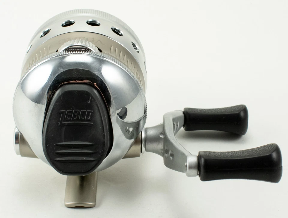 **ZEBCO OMEGA Z03 2.9:1 GEAR RATIO 6+1 BB SPINCASTING REEL 21-32912 - Image 4 of 4