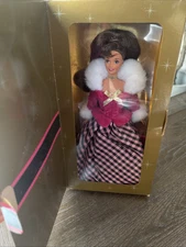 Vintage 1996 Winter Rhapsody Barbie Brunette Mattel Avon #184851