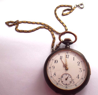 ANILLOS REPETIDORES DE CUARTO DE RELOJ DE METAL RAREGUN HORAS Y CUARTOS REPARADOS C1890