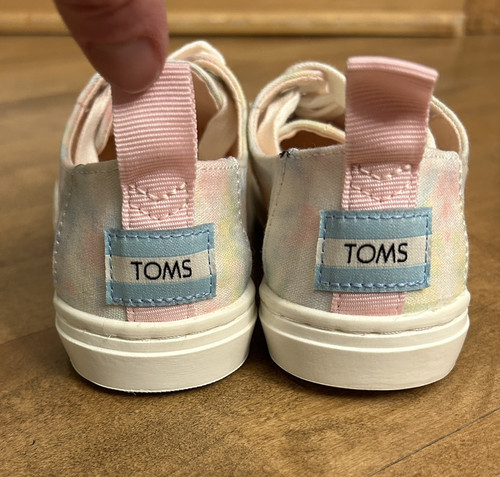 Girls Size 12 Tie Dye TOMS Shoes, NEW IN BOX, Pink, Blue, Yellow, Canvas