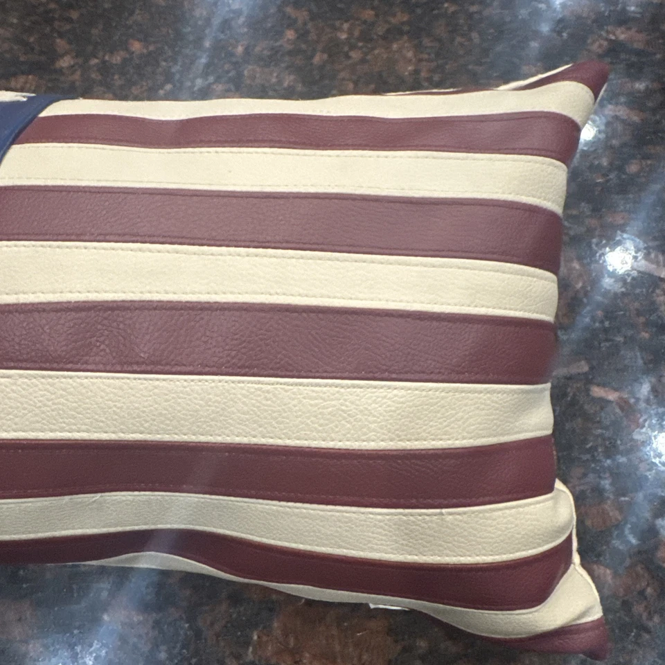 Almohada de cuero sintético Bandera Americana Patriótica Estrellas Memorial y Día del Trabajo de Estados Unidos Foto 3 de 4
