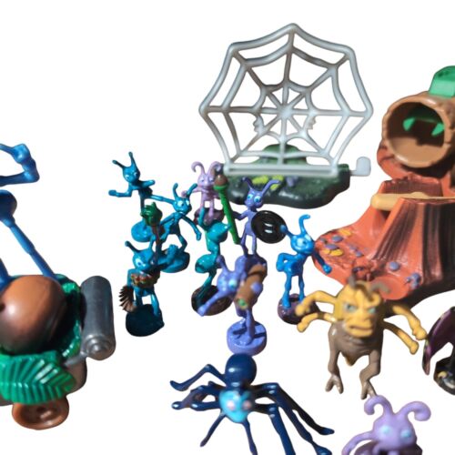 Disney Bugs Life Micro Figure Mini Playset ENORME pacchetto - Foto 3 di 15