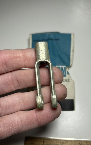NOS GM 1954-1956 Olds, 1955-1964 Chevy Parking Brake Cable Clevis (1) #144242 - Picture 2 of 11