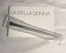 NEW LA Bella Donna Linea Minerals Oval Fluff Brush