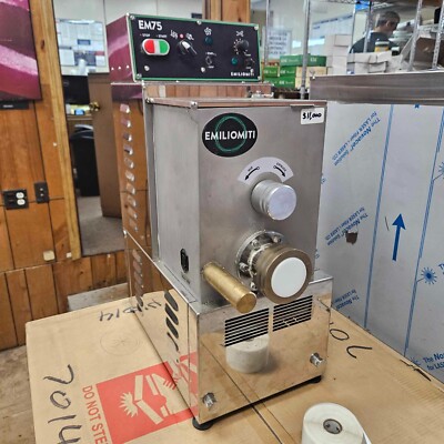 Dolly Mini P3 Dolly Pasta Extruder P3 Pasta Extruder Pastabiz