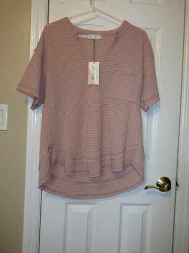 LADIES NEW IN TOP SIZE M. N.W.T. - Picture 5 of 5