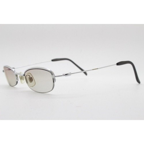 occhiali da sole rettangolari vintage anni 90. Mezza montatura argento, lenti tono chiaro. Nuovo con etichetta - Foto 3 di 8
