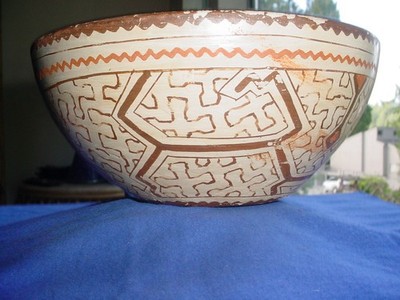 RARE OLD SHIPIBO CONIBO INDIAN POLYCHROME POTTERY BOWL AMAZONIA PERU