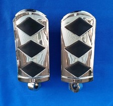 Harley Davidson V-Twin Mfg. Chrome Diamond Style  Footpeg Set  