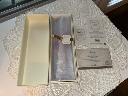 2004 BFMC Silkstone Chinoiserie Red Moon Barbie~Gold Label~BFMC~NIB~NRFB - Picture 2 of 12