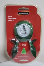NEW - Fiskars 01-003771 I Pine For You Tree Large Seasonal Squeeze Punch