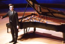 PIANIST Víkingur Ólafsson autograph, IP signed photo