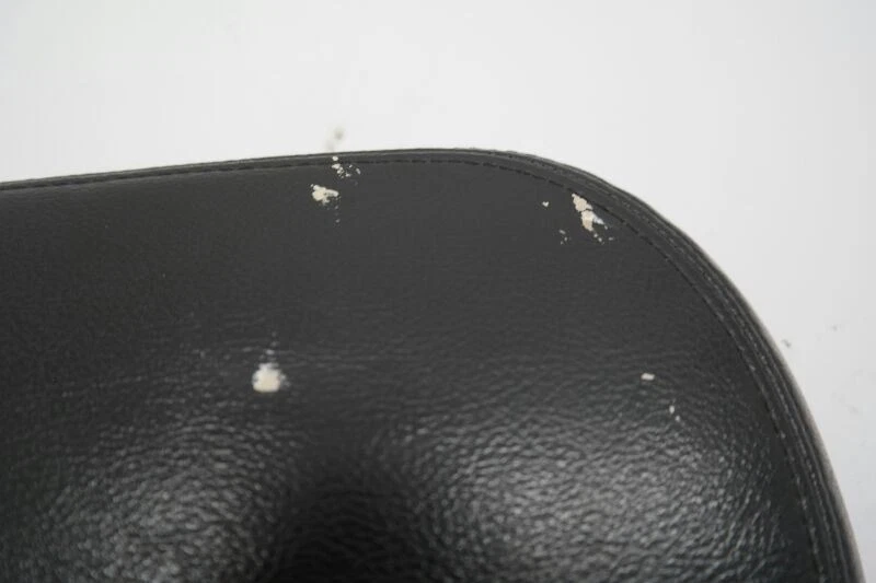 2003-07 FORD TAURUS Center Console Lid Without CD Player - Image 4 of 4