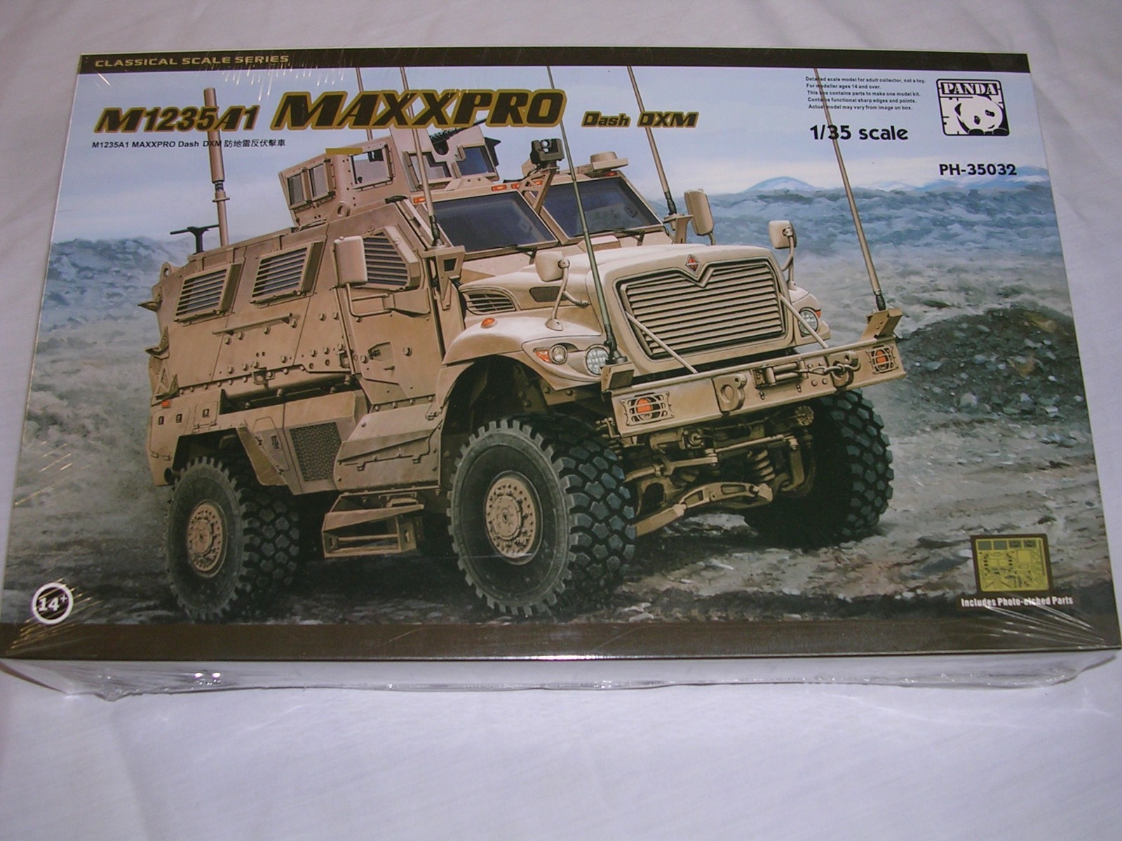 Neu Factory Sealed 1/35 Panda M1235A1 Maxxpro