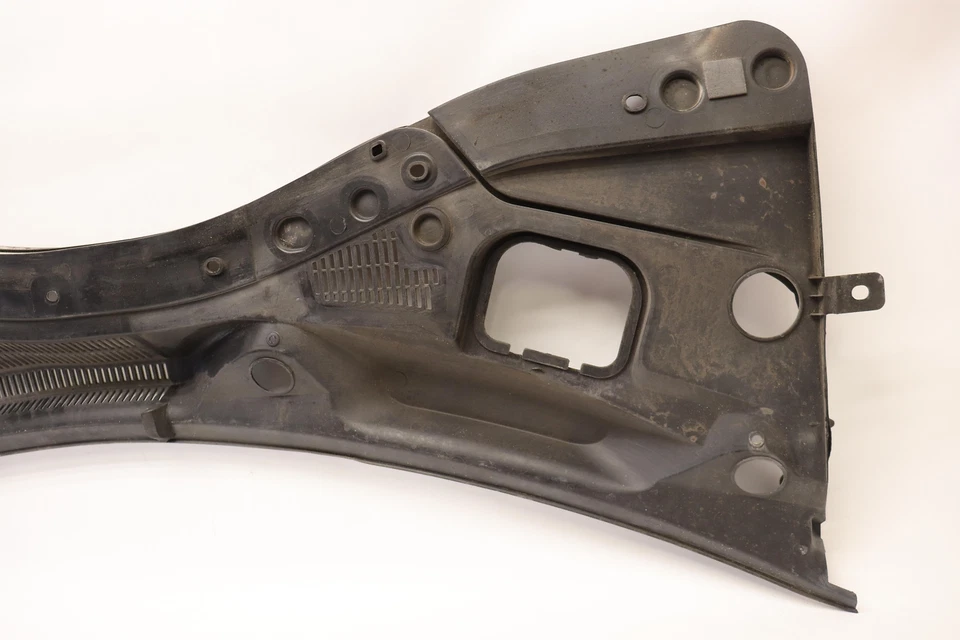 2013-2016 MASERATI QUATTROPORTE WINDSHIELD WIPER COWL COVER PANEL GRILLE OEM - Image 3 of 4