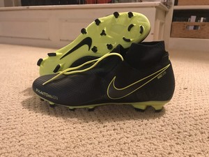 Nike Junior Phantom Vision Elite DF MG Firm Ground Soccer