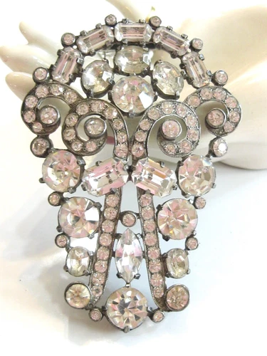 SHOW STOPPING MASSIVE VINTAGE EISENBERG ORIGINAL 1935-1945 RHINESTONE DRESS CLIP
