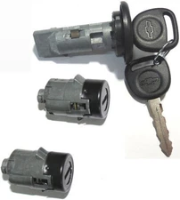 NEW CHEVROLET OEM IGNITION SWITCH LOCK CYLINDER + 2 DOOR LOCK CYLINDER + 2 KEYS