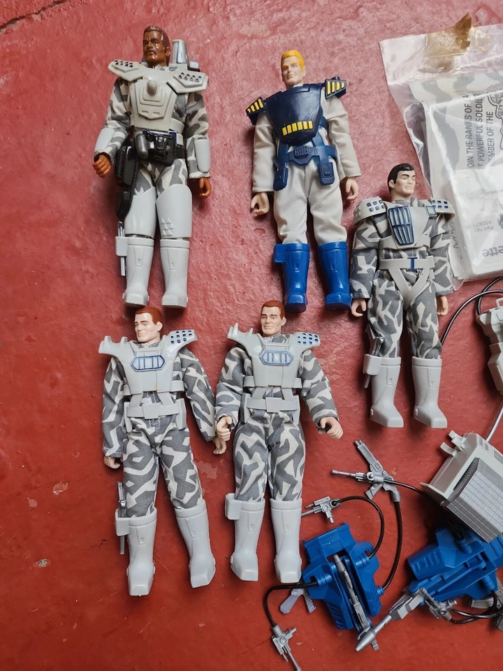 Lote de figuras de acción 1987 Tonka Spiral Zone Dirk Courage Hiro Max Bandit Razorback Foto 2 de 4