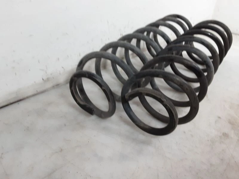 Jeep TJ Wrangler Rubicon Stock Front Coil Springs 52060130AA 2003-2006 89368 - Image 4 of 4