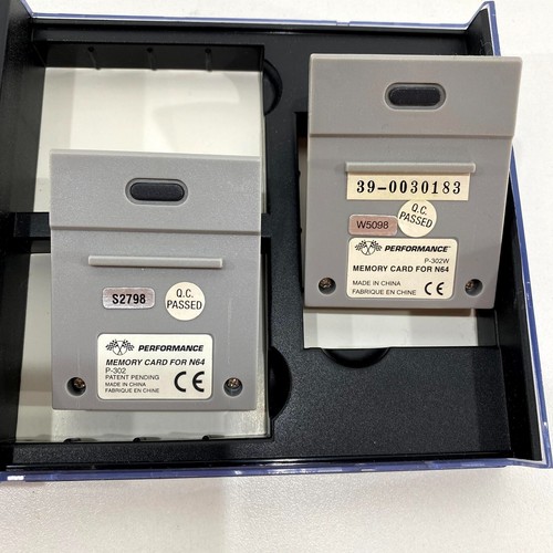 Nintendo 64 N64 2 Memory Card Controller Pak + Performance Storage Case 1998 - Picture 4 of 4