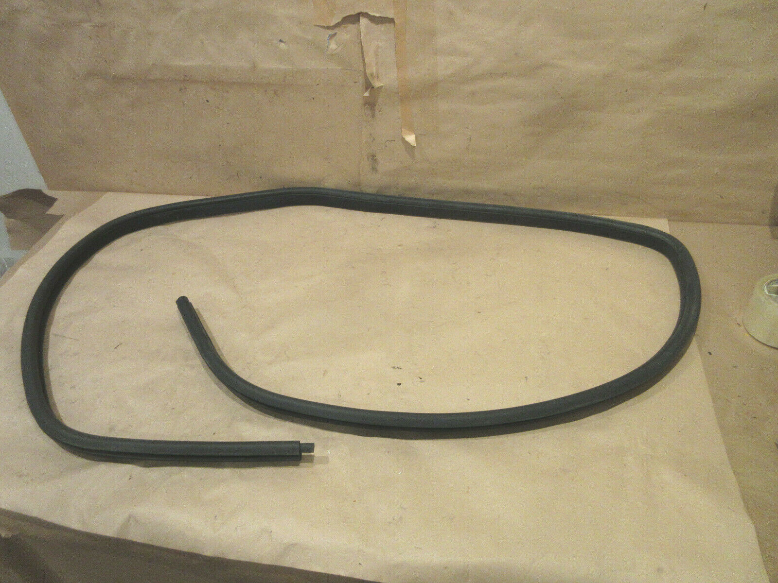 Maserati Quattroporte LH Front Door Gasket- P/N 67475500