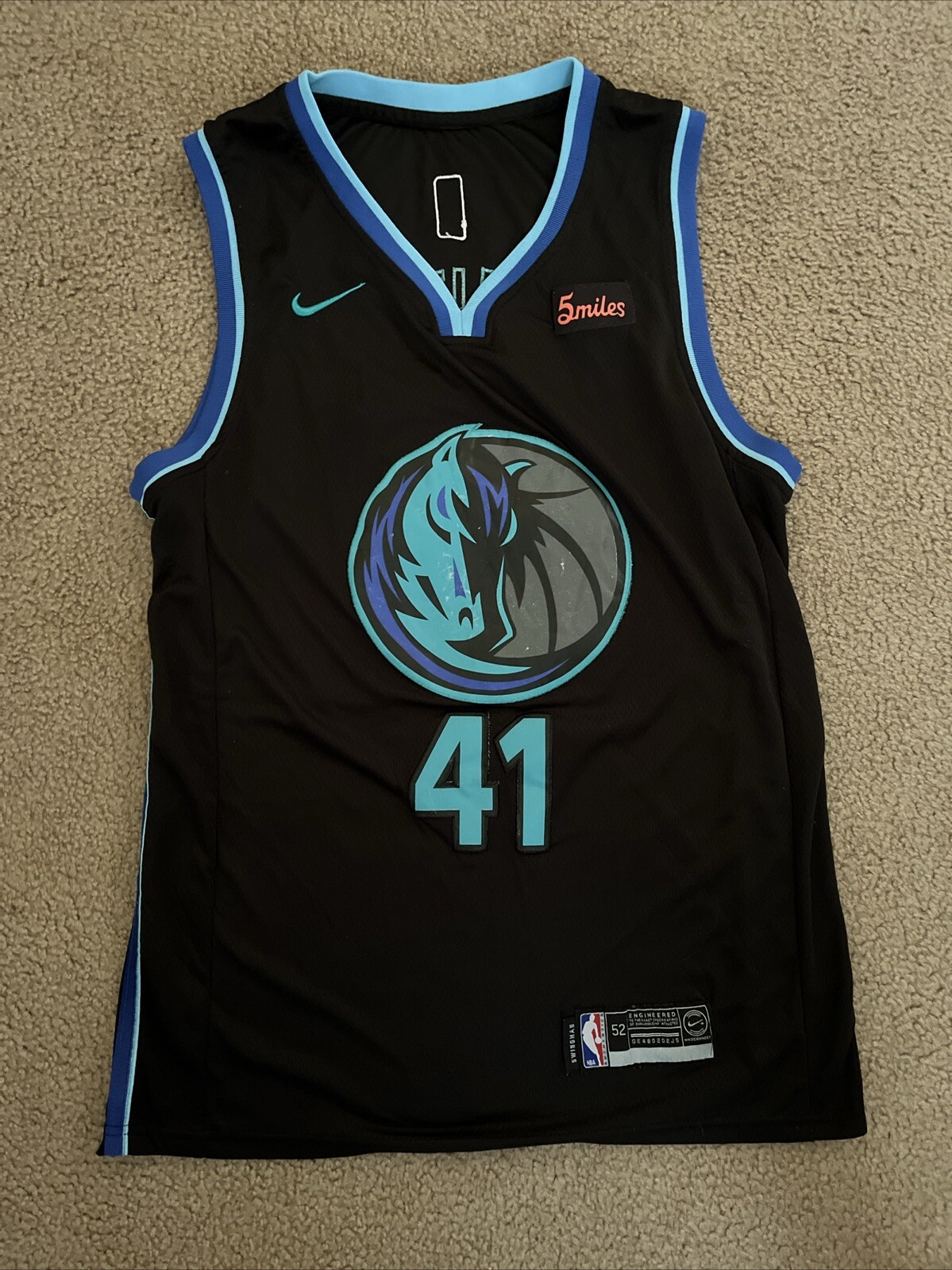 Picture 1 of 12