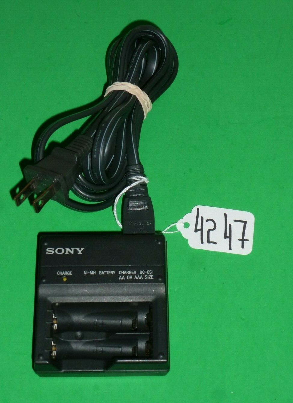 Sony Ni-MH Rechargeable AA AAA Battery Charger Model BC-CS1 with Efficient Charging-image