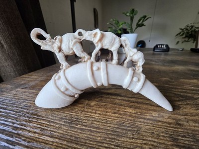 Ramon Uscanga Laria Elephant Figurines on Tusk Souvenir Sculpture Mexico