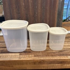 Set of 3 Rubbermaid Servin' Saver Food Canisters Containers #7 6 5 Almond Lids