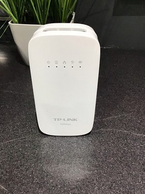 TP-Link TL-WPA4530 AC WLAN AV500 3-Port Wireless Powerline Add-on Adapter  