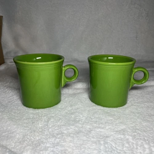 2 Fiestaware SHAMROCK GREEN Coffee Mugs Ring Handle Homer Laughlin HLC USA Cup