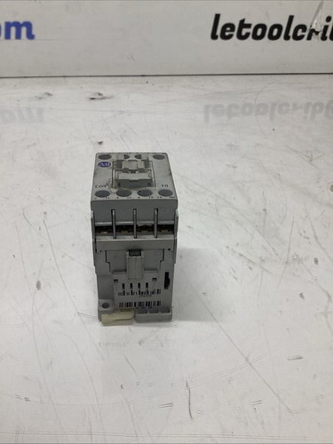 Allen Bradley Contattore trifase, 100-C0910 Ser A R-396 - Foto 2 di 4