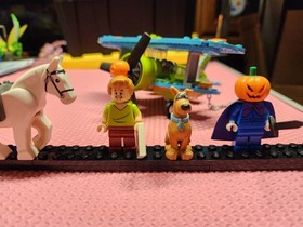 LEGO Scooby-Doo: Mystery Plane Adventures (75901) Complete w/ Figures 