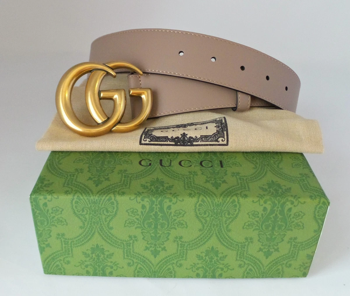 Authentic! New with Tag Gucci Pink Leather Gold Buckle Belt Dust Bag sz 80 / 32 Authentic Gucci Hot Pink Calfskin Leather Gold Interlocking  main image 2