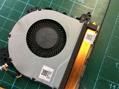 Lenovo IdeaPad 330-17IKB 17.3" Cooling Fan W/ Heatsink DC28000DBF0 AT16A0030L0 - Afbeelding 2 van 2