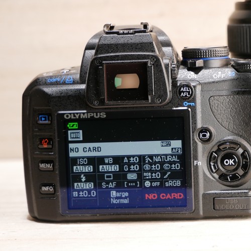 Olympus E-420 W 14-45mm and 40-150mm Dual Lens Kit *GOOD/TESTED* W Charger - Picture 2 of 8
