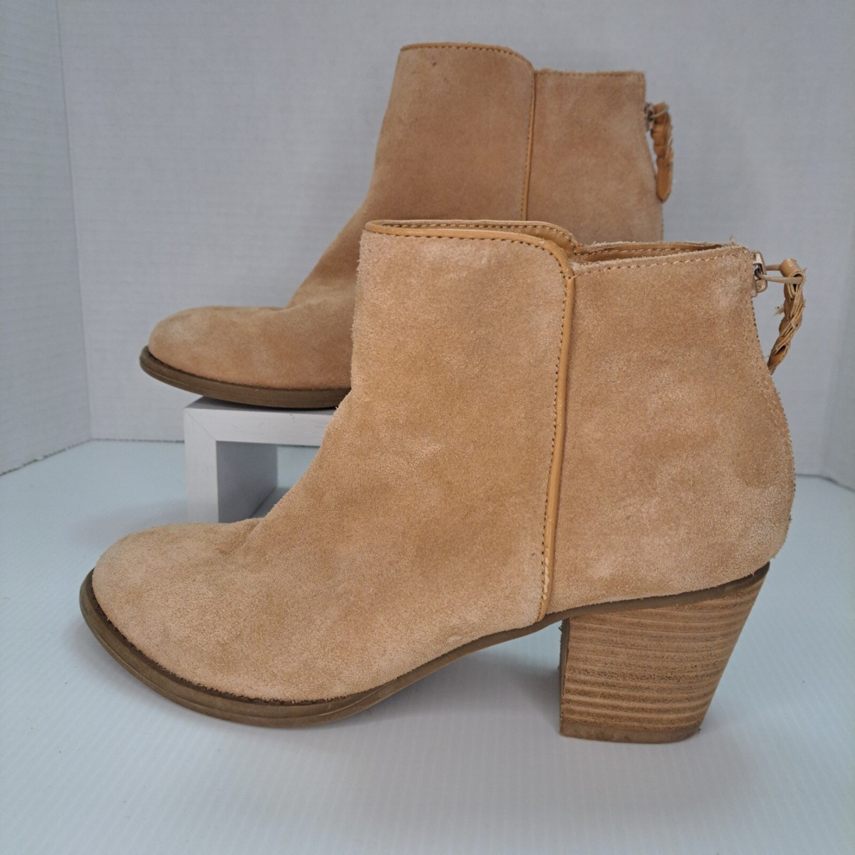 American Eagle Suede Beige Boots NEW AMERICAN EAGLE women main image 4