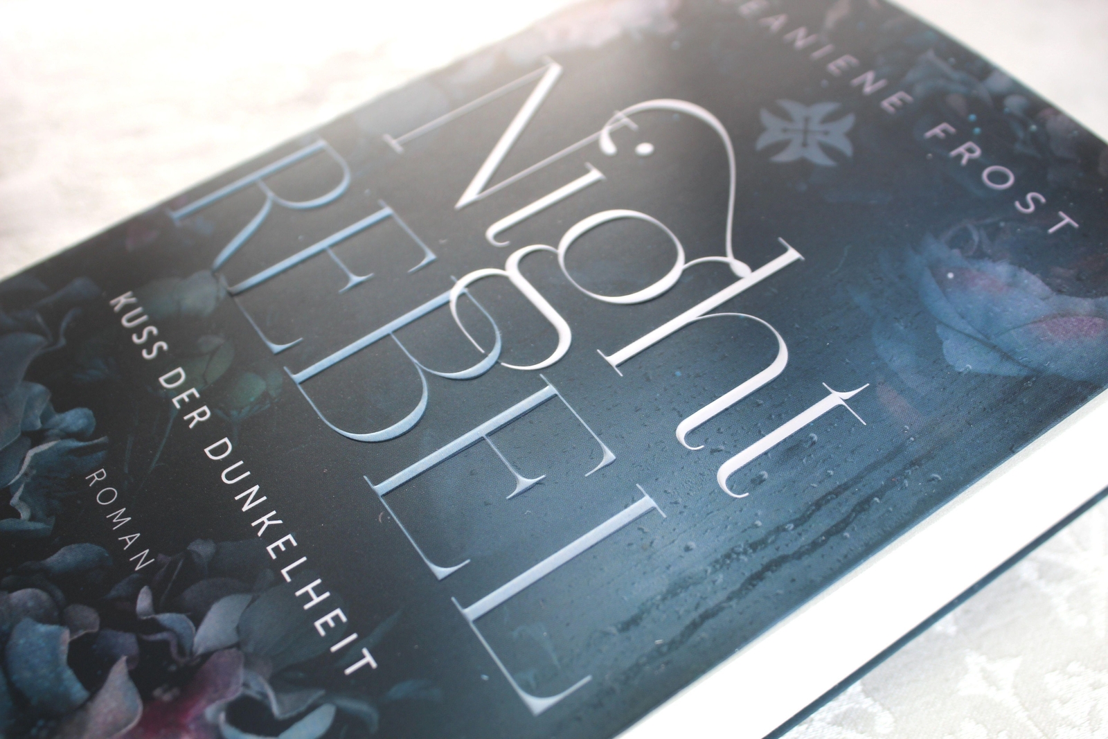 Thumbnail - Night Rebel 1 - Kuss Der Dunkelheit Roman Jeaniene Frost Taschenbuch