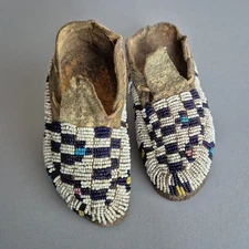 Sweet Antique Cheyenne / Arapaho Todler's Beaded Hide Moccasins, circa 1880s.